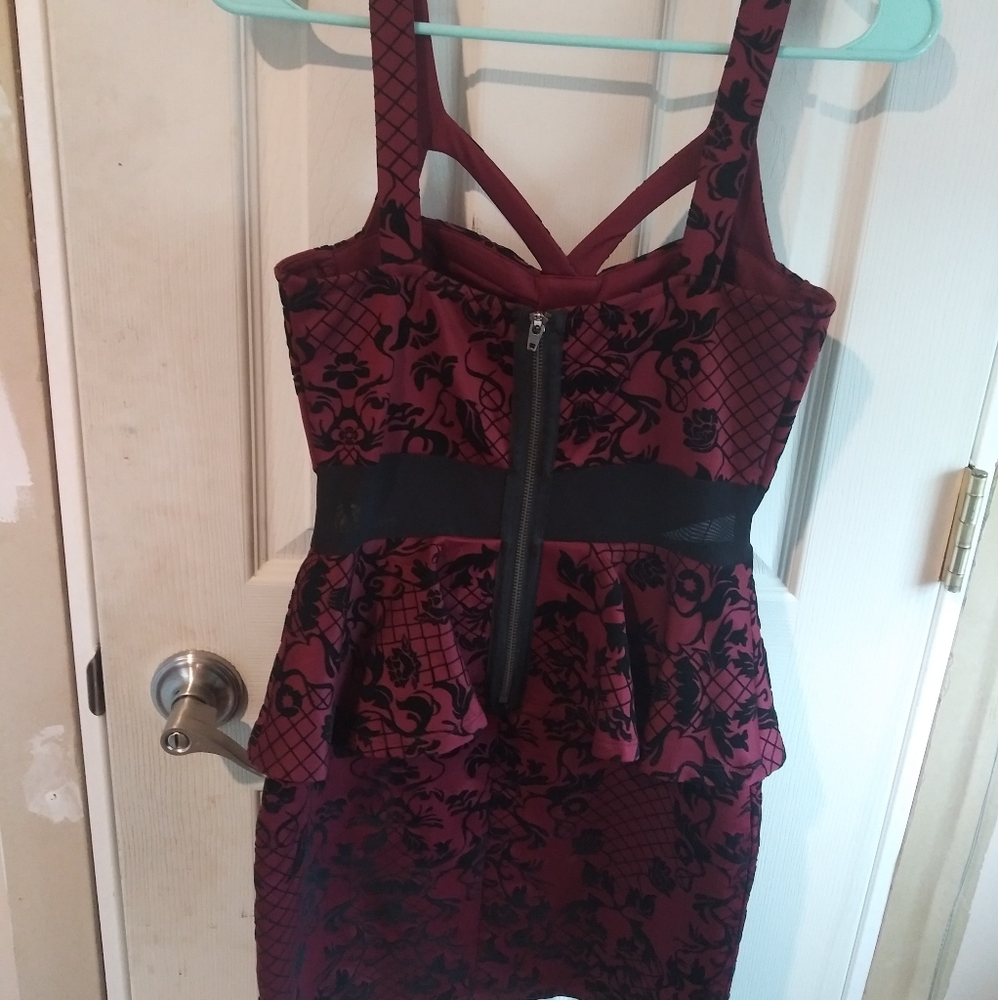 Dress - Picture 2 of 2